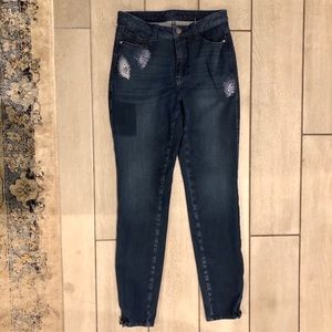 High-rise Embroidered Jean